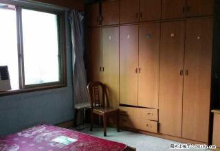 (单间出租)渝中解放碑大同巷小区 1室0厅 主卧 朝南 中等装修 - 重庆28生活网 cq.28life.net