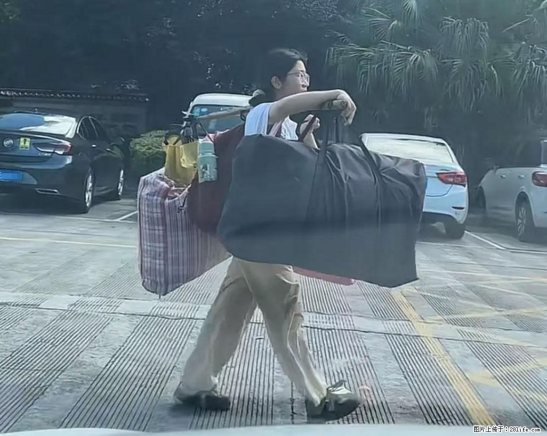 全网追的“扁担女孩”，找了一份暑假工，时薪12元 - 重庆生活资讯 - 重庆28生活网 cq.28life.net